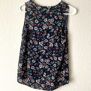 Gap Flowy Sleeveless Top